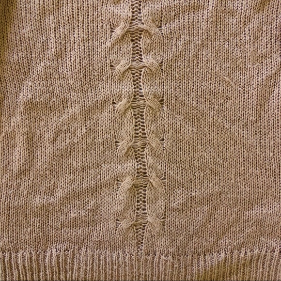 Soft sweater with cable knit details - Picture 5 of 6